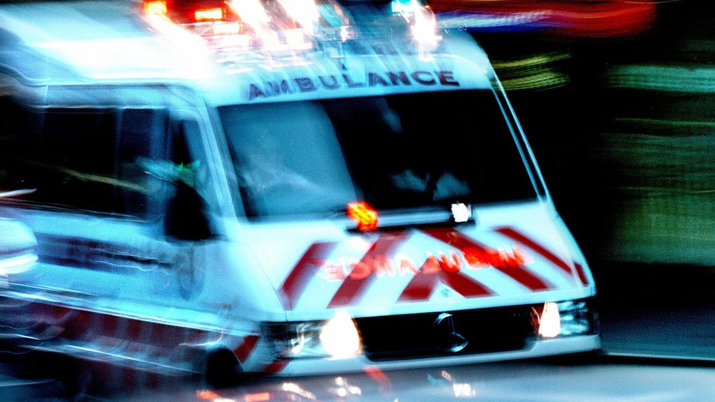 Woman arrested after allegedly setting man on fire in Miami-Dade, authorities say — CBS Miami, Eagan Health news