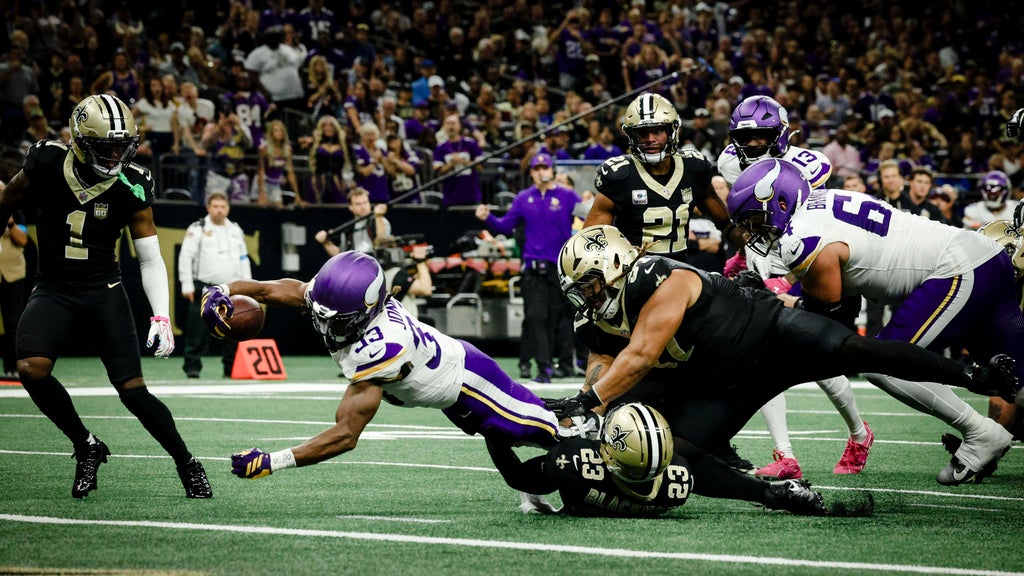 Jefferson, Jones, Murray all produce to help the unbeaten Vikings top Saints 23-13 โ WCCO / CBS Minnesota, Eagan Sports news