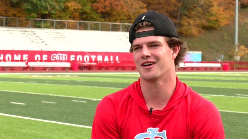 St. John's wide receiver Riley Schwellenbach finding success on the gridiron and baseball field — WCCO / CBS Minnesota, Eagan Schools news
