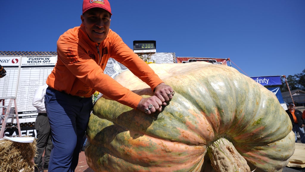 Anoka County pumpkin grower wins California title for 5th time in 7 years — WCCO / CBS Minnesota, Eagan Arts news