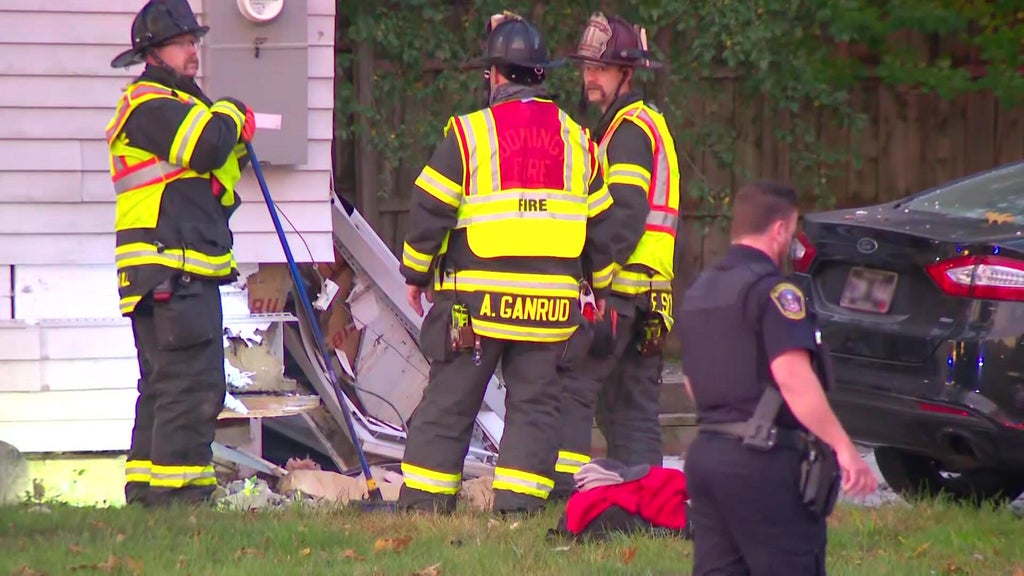 Man blew through Bloomington stop sign, hit car, which then struck home, police say — WCCO / CBS Minnesota, Eagan Community news