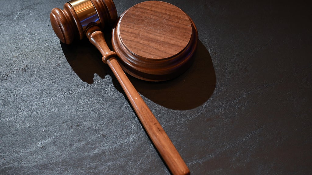 Man tried to pull woman out of her St. Paul apartment window, charges say — WCCO / CBS Minnesota, Eagan Health news