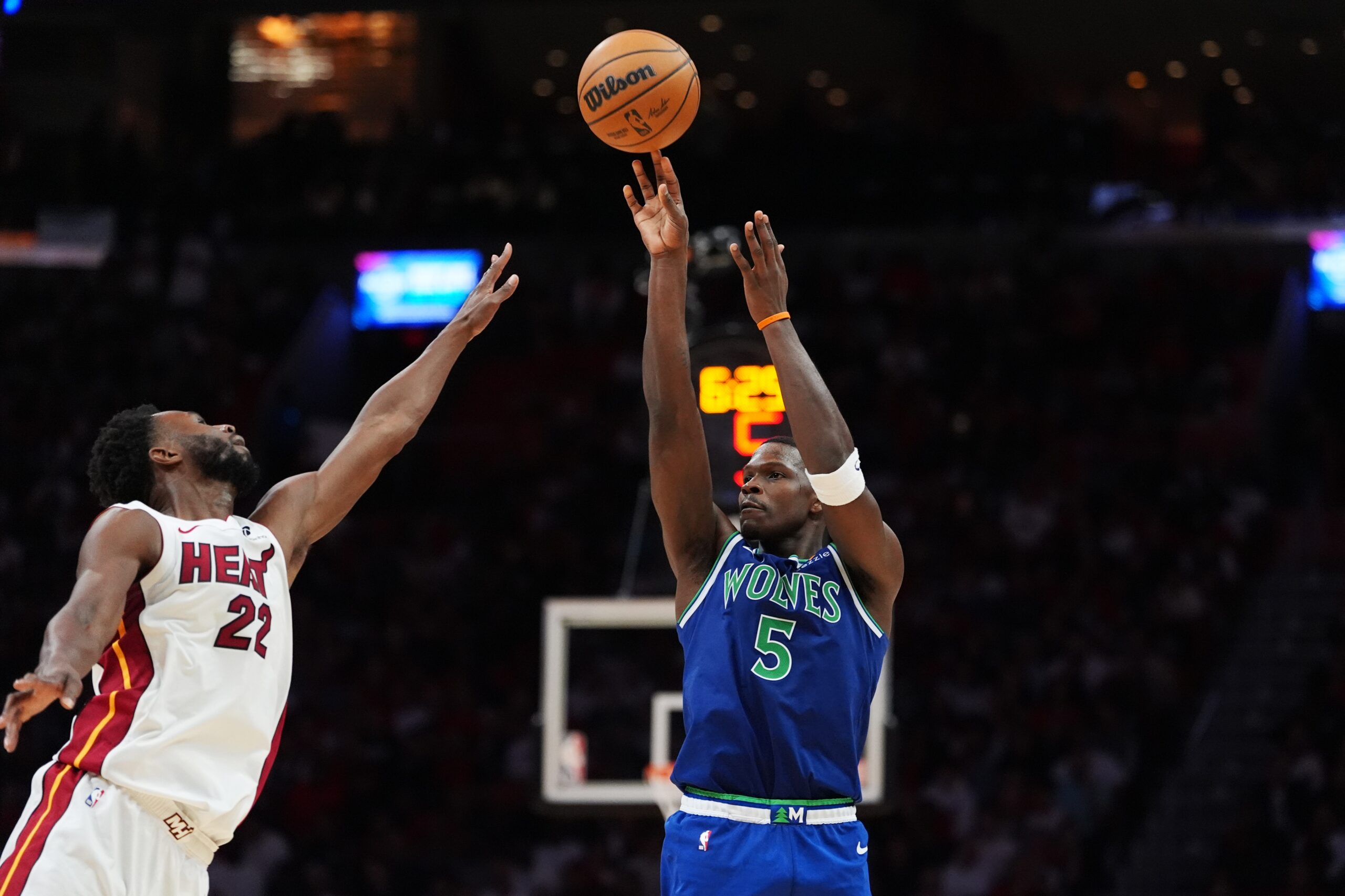 Anthony Edwards scores 45, Wolves roll past Heat 131-106 to spoil Giannis’ opener — KSTP 5, Eagan Business news