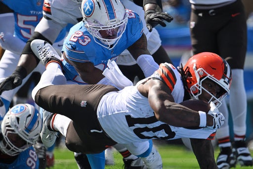 Chicago Bears acquire DT Jeffery Simmons in trade with the Tennessee Titans, AP source says — Eagan Business news