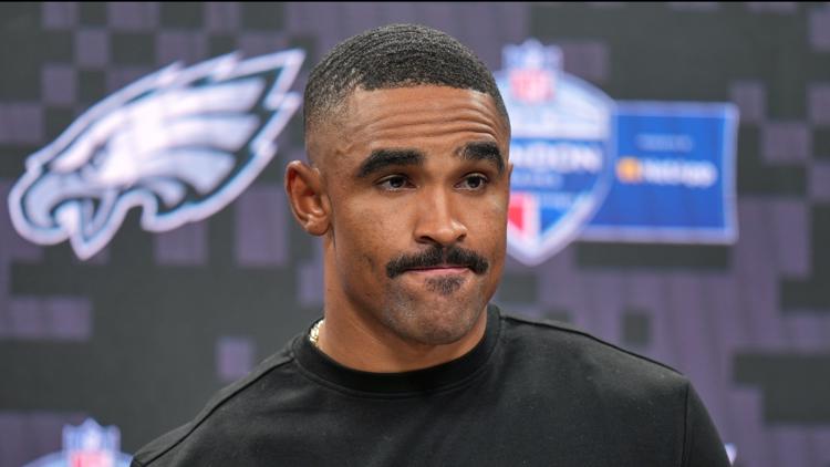 Eagles QB Jalen Hurts sidelined indefinitely with blood clots that could cost him the season — KARE 11 Sports, Eagan Sports news