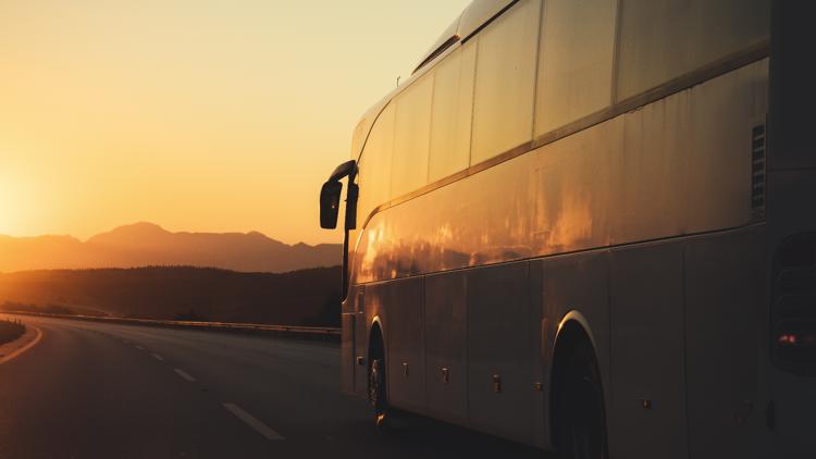 Sawyer Hill postpones remaining US concerts after fatal tour bus crash — KARE 11 Entertainment