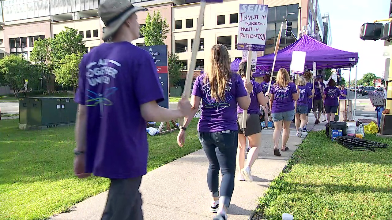 Allina hospice nurses announce tentative agreement for first union contract — FOX 9, Eagan Health news